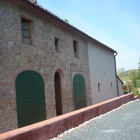 Casa Vacanze "Casale Al Pino" Рипарбела Екстериор снимка