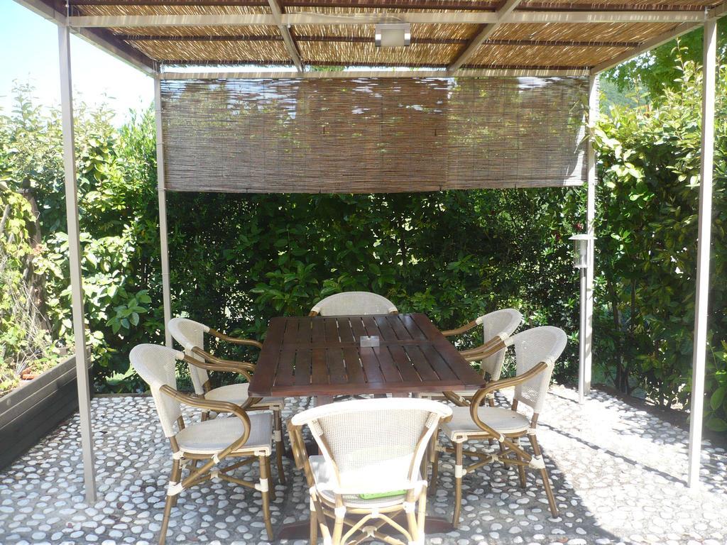 Casa Vacanze "Casale Al Pino" Рипарбела Екстериор снимка