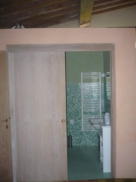 Casa Vacanze "Casale Al Pino" Рипарбела Екстериор снимка