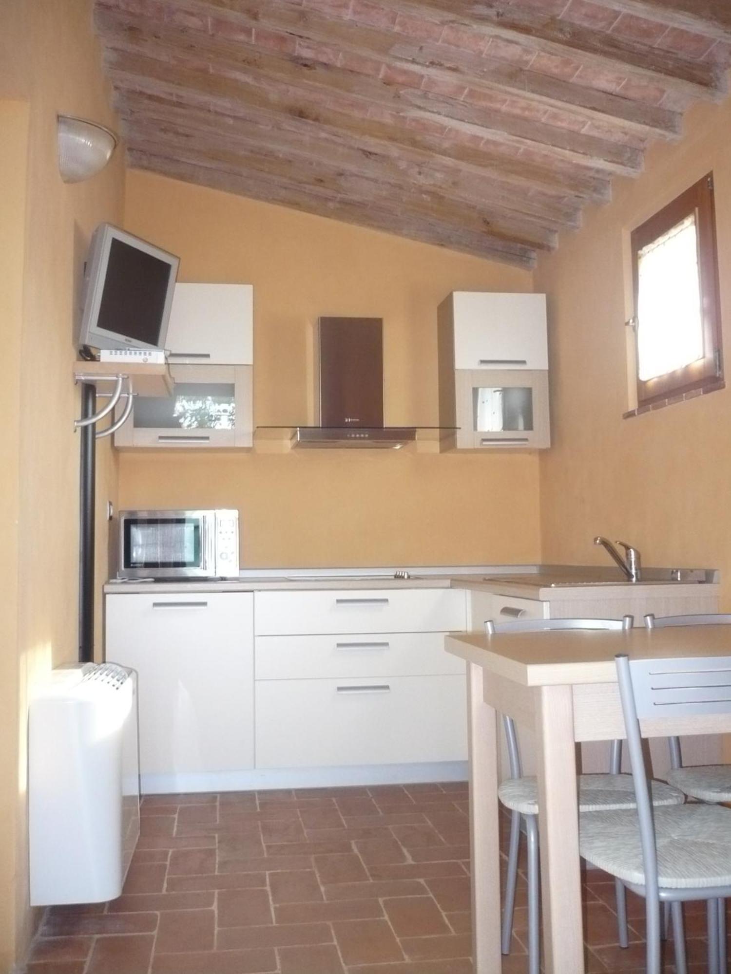 Casa Vacanze "Casale Al Pino" Рипарбела Екстериор снимка