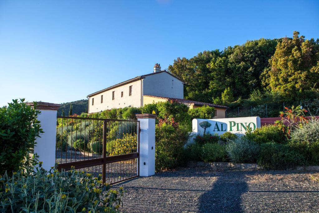 Casa Vacanze "Casale Al Pino" Рипарбела Екстериор снимка