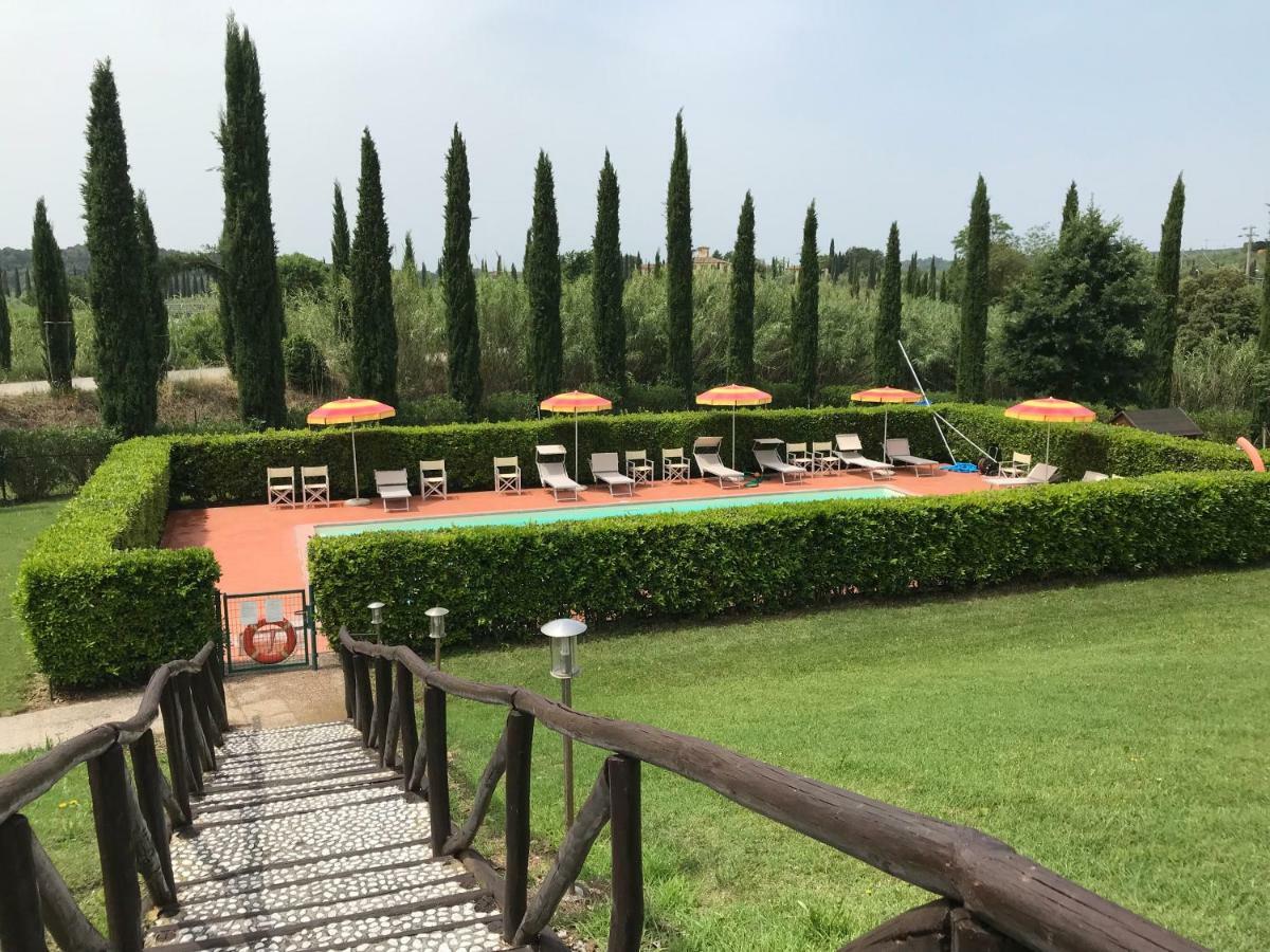 Casa Vacanze "Casale Al Pino" Рипарбела Екстериор снимка